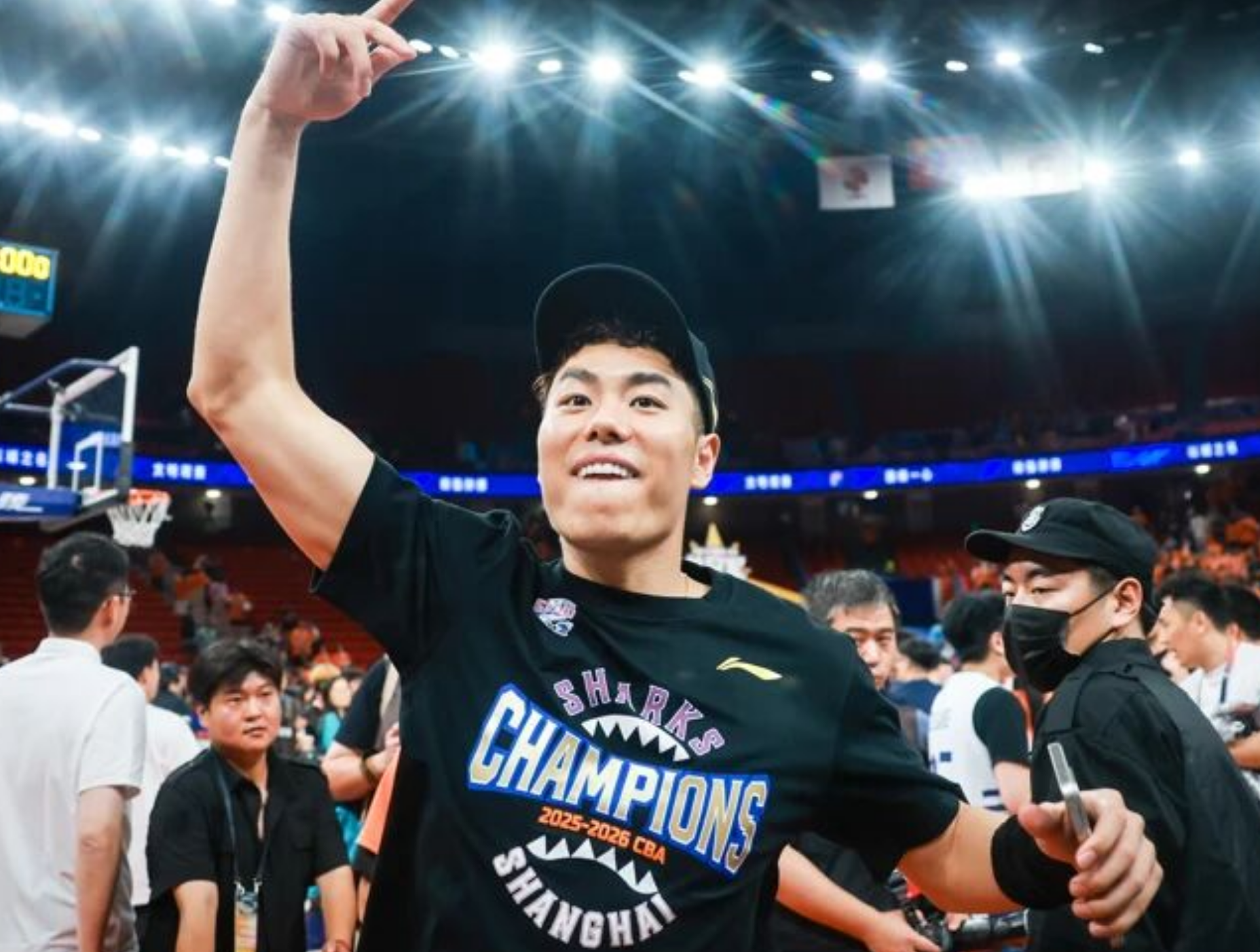 乌法115k欧元买断阿加波夫，结束租借正式加盟